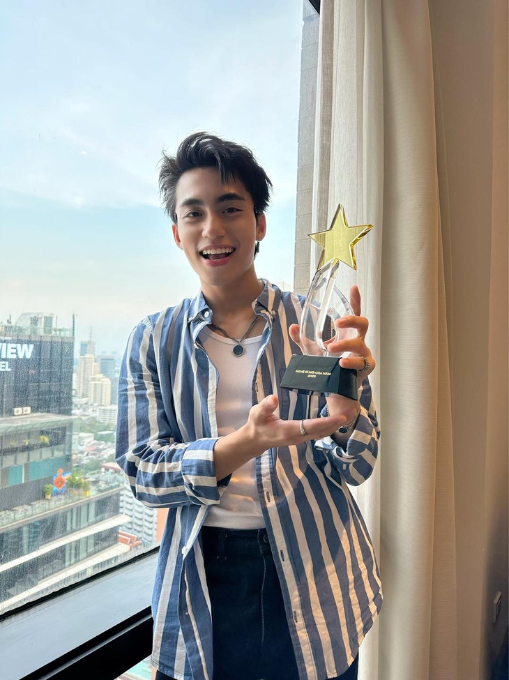 MONO xin lỗi fan, tiết lộ lý do vắng mặt ở Lễ trao giải Cống hiến - Ảnh 2.