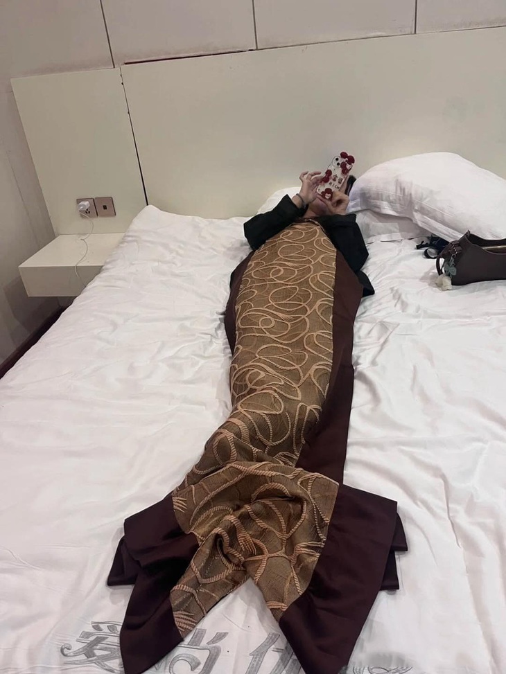 Ảnh vui 6-4: Tự nhiên đang chạy xe thì bị té - Ảnh 2.