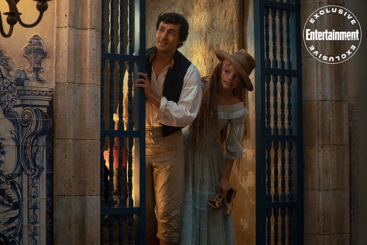 Visual hoàng tử Eric bị vạ lây vì nàng tiên cá Ariel thế hệ mới - Ảnh 5.