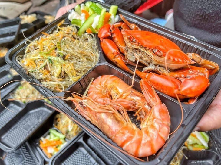 Ảnh vui 8-4: Kính chiếu hậu chạy bằng pin - Ảnh 3.