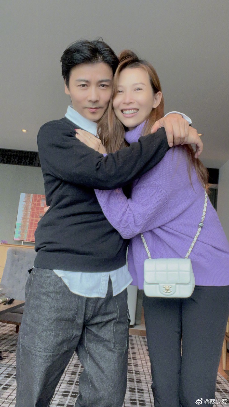 Thái Thiếu Phân tham gia ‘Đạp gió vì con gái muốn thấy mẹ… té trên sân khấu - Ảnh 3.