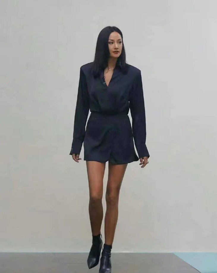 Chị cả của Đạp gió 2023 - Cù Dĩnh: Nữ thần đời đầu của Cbiz và cuộc đời ẩn chứa nhiều bí ẩn - Ảnh 1.