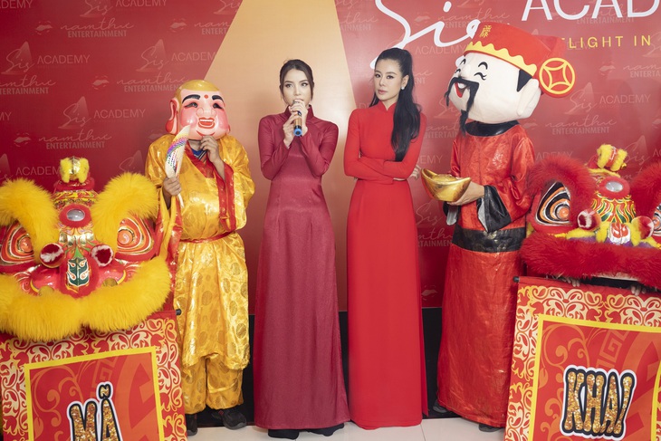 Cả showbiz Việt quy tụ mừng Nam Thư khai trương học viện dạy diễn xuất - Ảnh 1.