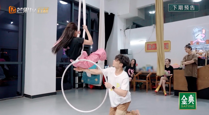 Đội trưởng Chi Pu hứa hẹn bùng nổ trong công diễn 2 Đạp gió 2023 - Ảnh 5.