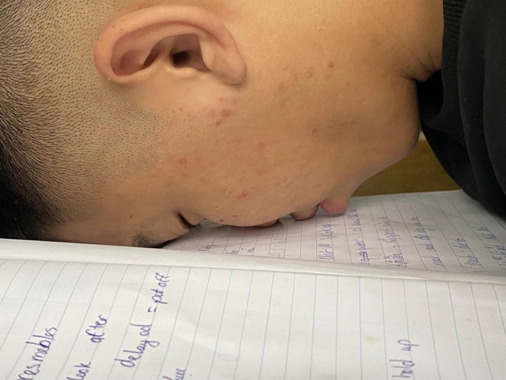 Muôn kiểu ôn bài muốn truyền thái y của dàn học sinh bá đạo - Ảnh 2.