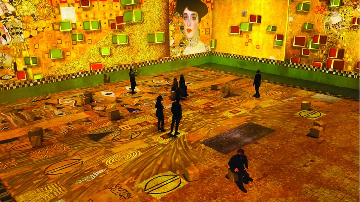 Triển lãm "toàn nhập" với các tác phẩm của họa sĩ Áo Gustav Klimt. Ảnh: wien.info