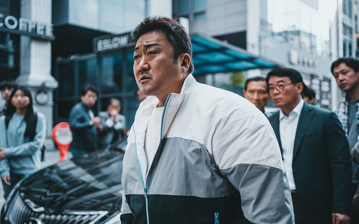 Ma Dong Seok dốc sức đóng hành động khi hoá người hùng săn quỷ - Ảnh 5.