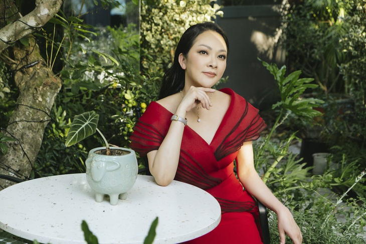 Quang Lê tiết lộ Như Quỳnh yêu bạn trai kém 12 tuổi - Ảnh 3.