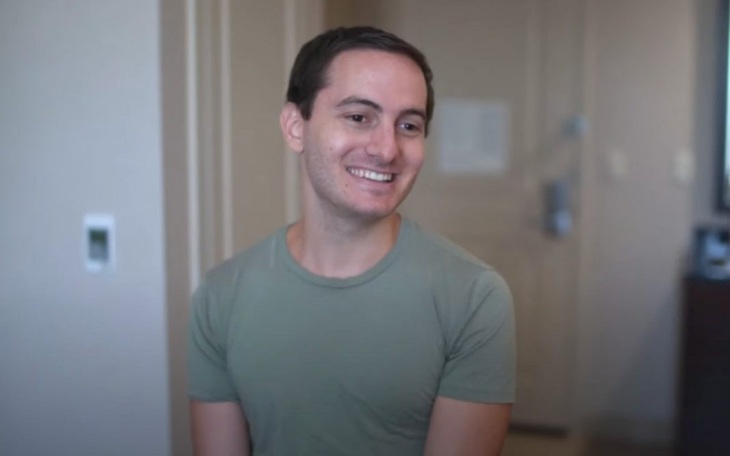 Ông bố của 65 đứa trẻ bị "bồ đá" vì quá mê hiến tinh trùng