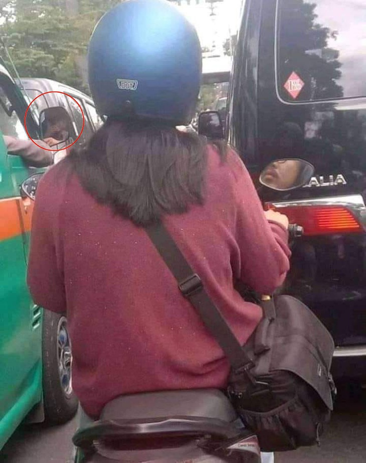 Ảnh vui 17-6: Anh Tây diện áo xe ôm công nghệ để đu trend? - Ảnh 5.