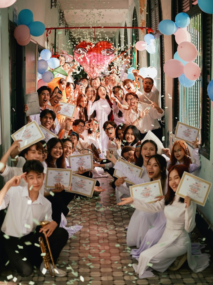 Phương Mỹ Chi khéo léo lồng ghép văn học Việt Nam vào MV mới - Ảnh 3.