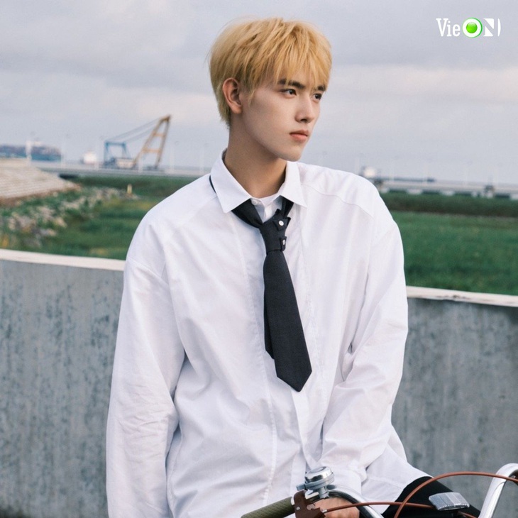 7 nam thần phim thanh xuân như xé sách bước ra của màn ảnh Hoa ngữ - Ảnh 12.