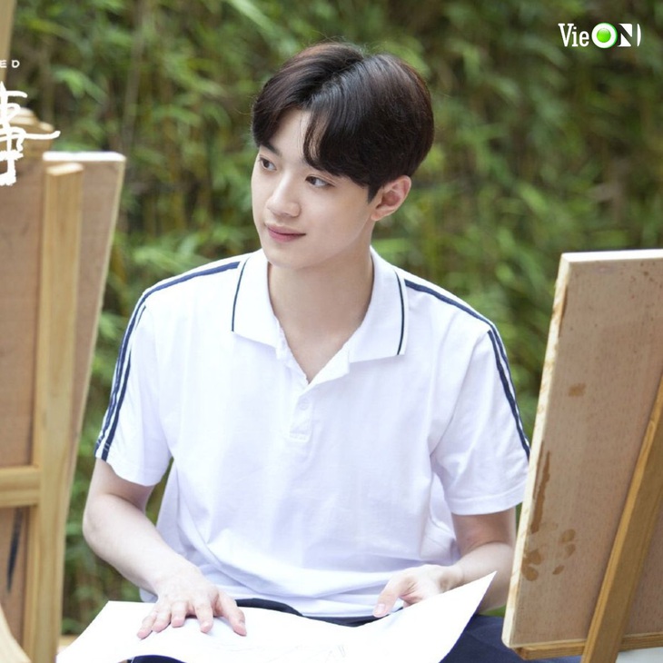 7 nam thần phim thanh xuân như xé sách bước ra của màn ảnh Hoa ngữ - Ảnh 13.