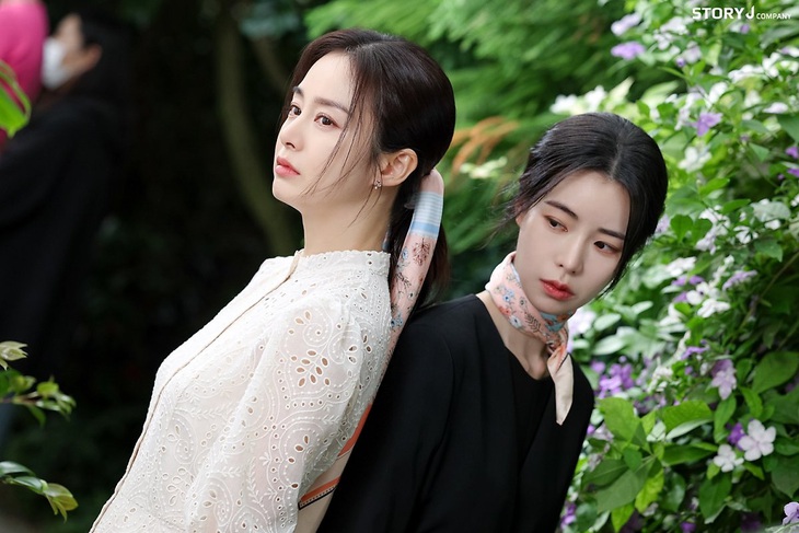 Kim Tae Hee lộ khuyết điểm gương mặt khi đọ sắc Lim Ji Yeon - Ảnh 5.