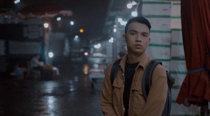 Nỗ lực giải quyết sự cố trong mù quáng, Thạch khiến bố và nhiều người xung quanh gặp họa