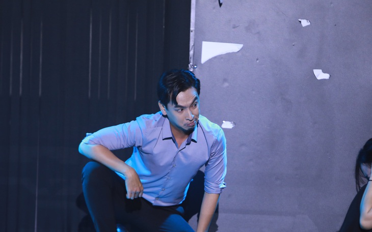 Kiều Oanh khen hết lời xem Huỳnh Quý lột xác thành "bố dượng biến thái"