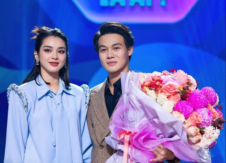 Quỳnh Lương trao hoa cho "cực phẩm" độc thân, thành đạt và hợp nhãn ở Người ấy là ai?