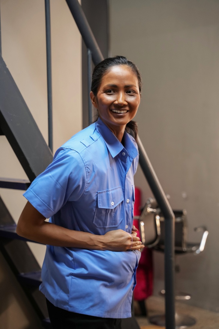 Tin nổi không, HHen Niê cosplay anh bảo vệ xấu trai - Ảnh 3.