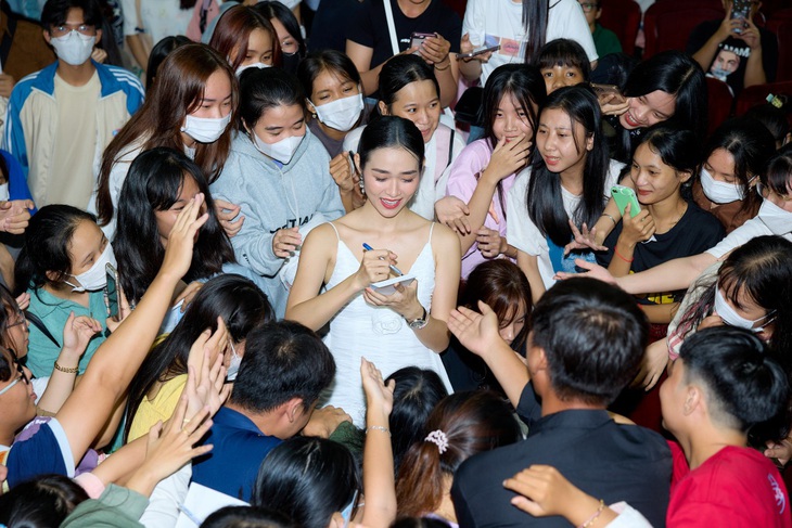 Diệp Bảo Ngọc - Thanh Thức tình bể bình, fan thêm dịp đẩy thuyền nhiệt liệt - Ảnh 2.