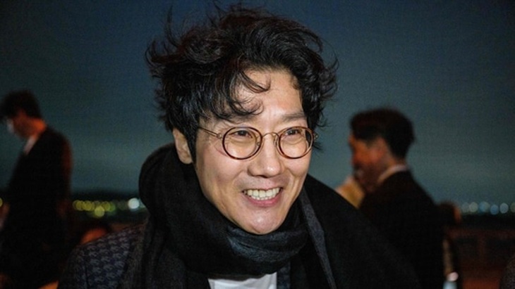 Phim thu gần 1 tỉ đô la, đạo diễn Squid game vẫn nhận thù lao ‘hẻo’ đến bất ngờ - Ảnh 1.