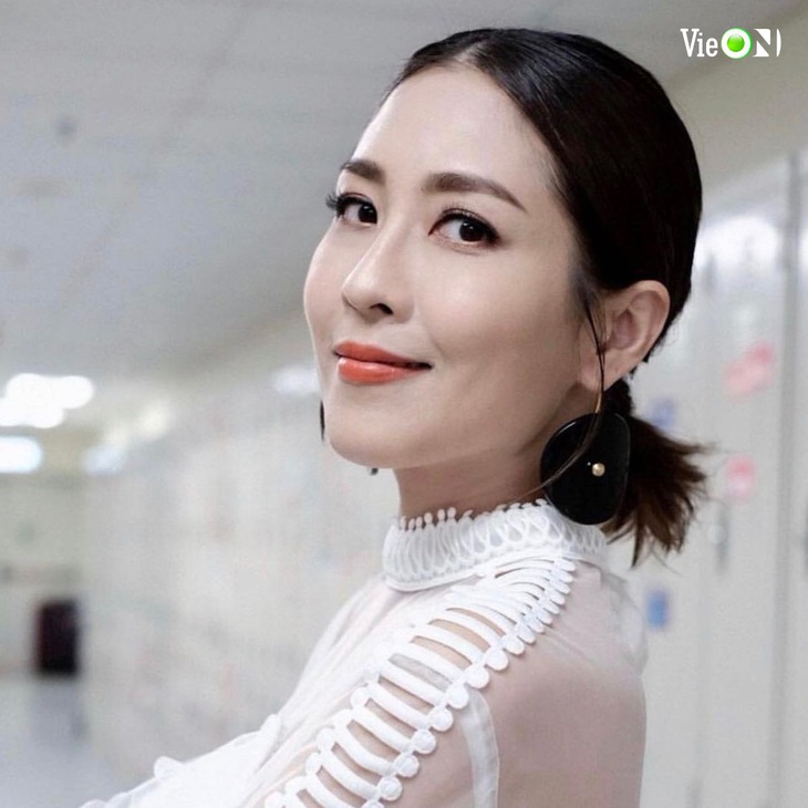 Trần Mẫn Chi được nhắc đến như "thiên hậu chân dài" của Hong Kong khi chuyển từ người mẫu sang diễn viên chuyên nghiệp. Từ khi hợp tác với TVB, Trần Mẫn Chi có nhiều vai diễn nổi bật trong Tòa án lương tâm, Mỹ nhân hành động, Sứ đồ hành giả, Đội hành động liêm chính, Hộ vệ thầm lặng... Bên cạnh đó, mỹ nhân chân dài cũng thành công với vai trò ca sĩ. Ở tuổi ngoài 40, Trần Mẫn Chi vẫn giữ được nhan sắc thiếu nữ và được khán giả yêu mến