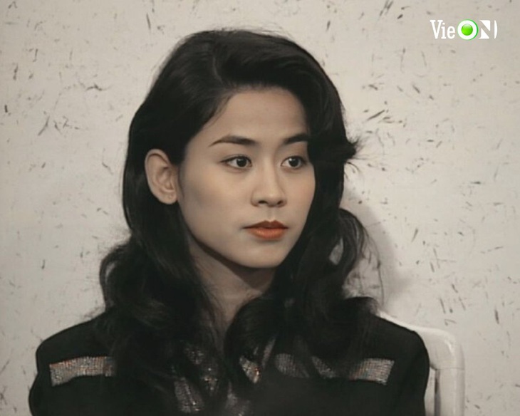 Có nhiều thành công trên con đường diễn xuất, thế nhưng Tuyên Huyên không gặp nhiều may mắn trong chuyện tình cảm. Hiện sao nữ tìm thấy niềm vui trong việc chăm sóc thú cưng, thừa nhận không áp lực chuyện chồng con dù đã 50 tuổi.