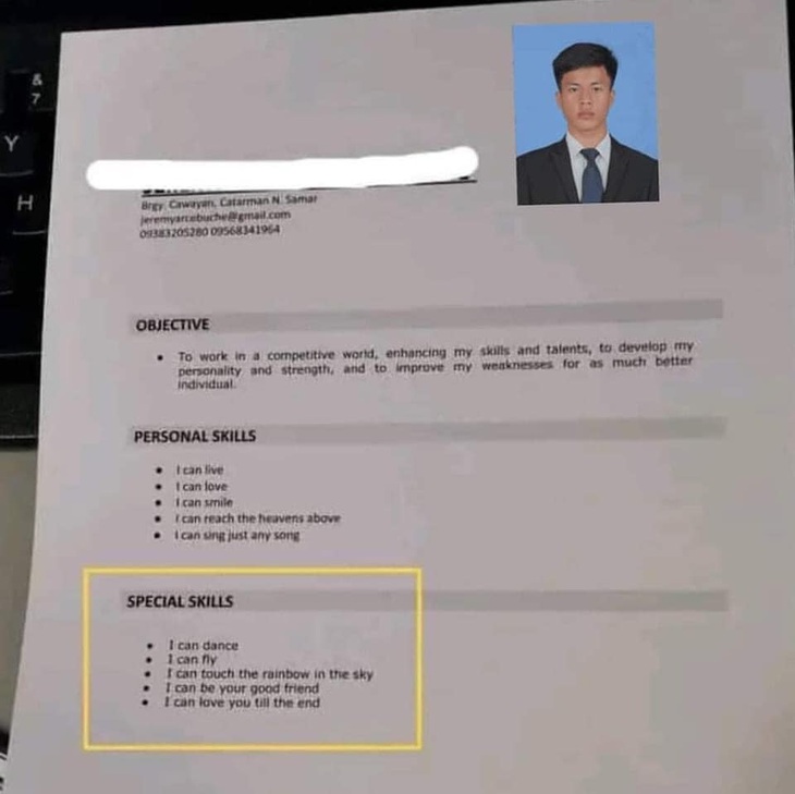 Một chiếc CV tận tụy kiểu: "Tôi có thể yêu công ty đến hơi thở cuối cùng".