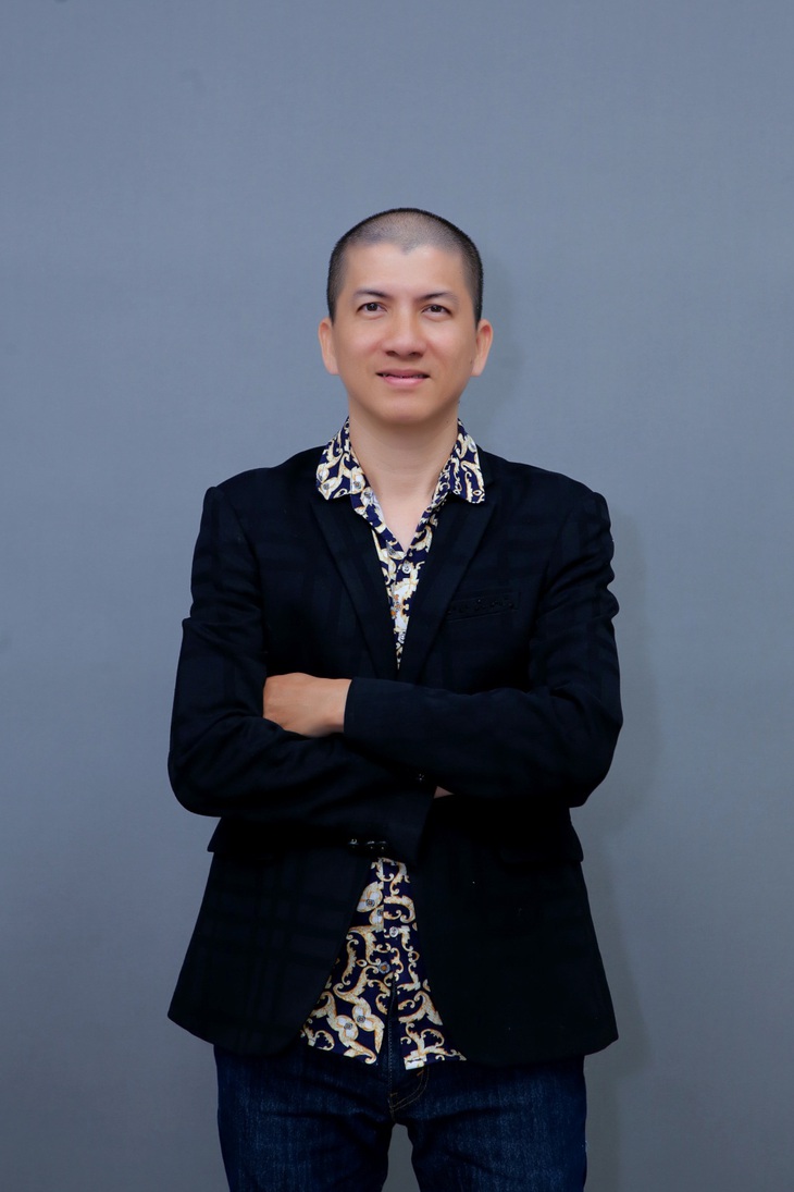 Nhạc sĩ Hoài An thừa nhận gu âm nhạc của giới trẻ thay đổi rất nhanh, giờ thích hình tượng trai hư, quậy, ngầu hơn là tình yêu trong sáng, nhẹ nhàng trước đó