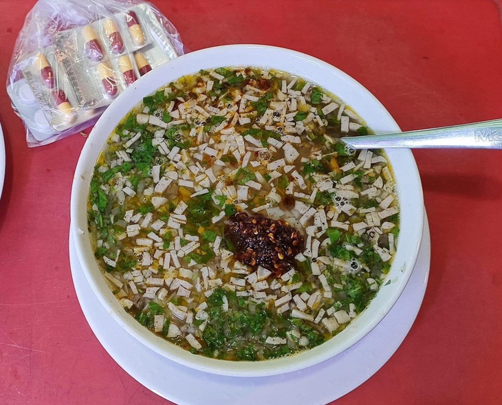 Tô bún của người chơi hệ... niềng răng.