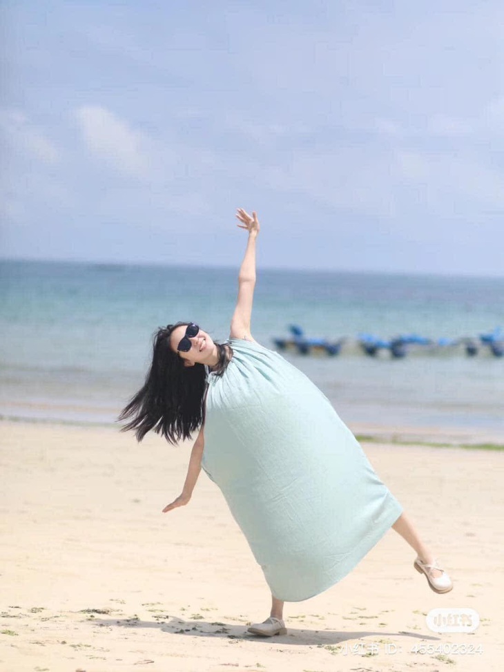 Đi biển chụp sao cho "flex".