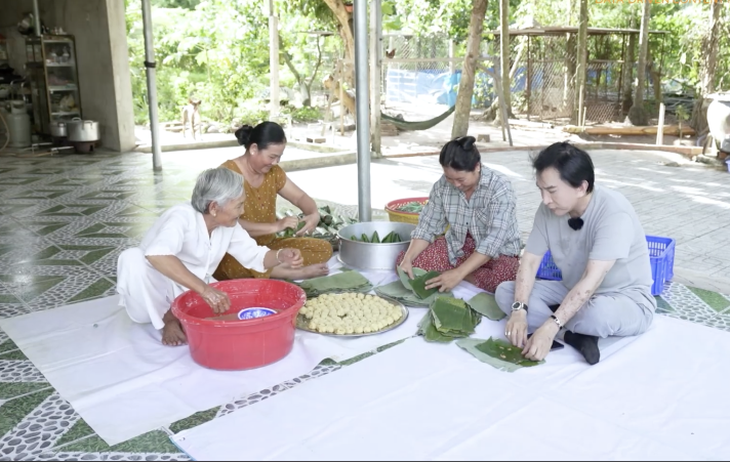 Chiêu "trốn việc" của Kim Tử Long bị chủ nhà phát giác và trừ lương nặng
