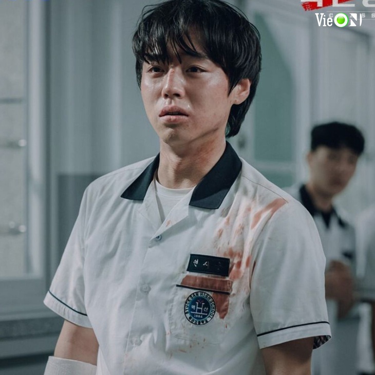 Park Ji Hoon được đánh giá cao trong Người hùng yếu đuối