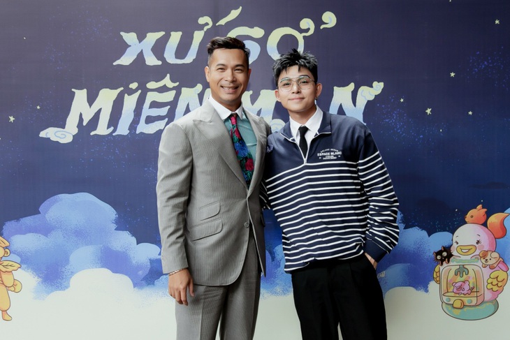 &nbsp;Trương Thế Vinh chúc mừng Jun Phạm ra sách mới