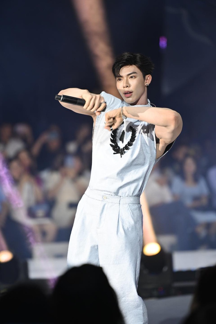 Fan la ó mãi chưa làm concert riêng, Erik nói gì? - Ảnh 1.