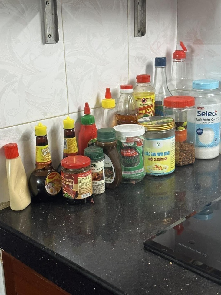 Ngày đầu về làm dâu nhìn cái bếp muốn "rén ngang".