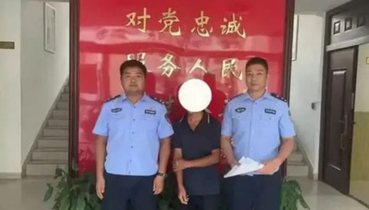 Chà, một pha gây án đi thẳng vào đồn cảnh sát!