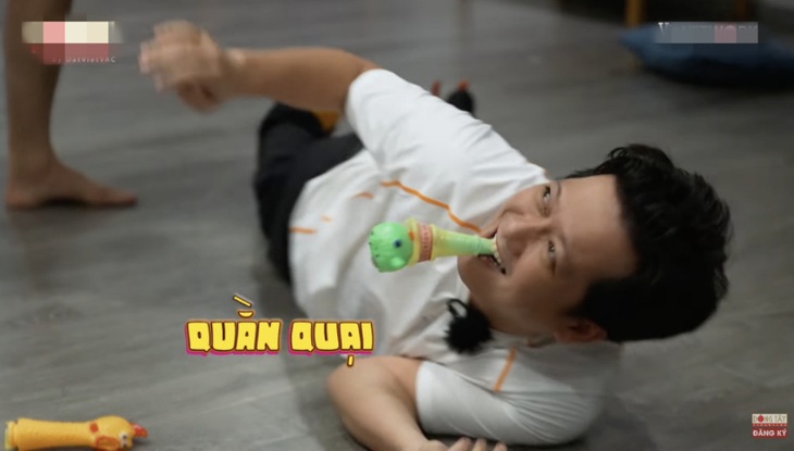 "Anh cả" Trường Giang bị đánh đến quằn quại ở cuối trò chơi