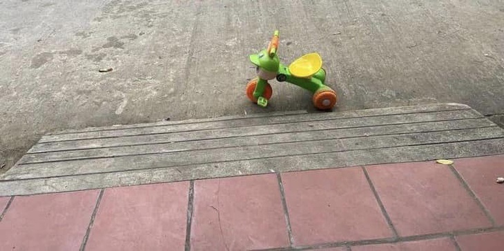 Có xe chắn trước nhà thì phải làm sao đây các bác?