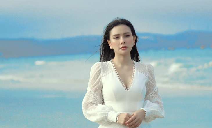 Nhan sắc Thu Thủy được đánh giá thêm đằm thắm, nữ tính hơn thời điểm tuổi 20