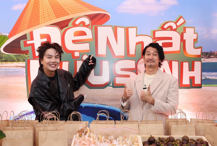 Huy Khánh (phải) và Duy Khánh chiếm "spotlight" trong sự kiện ra mắt Đệ nhất mưu sinh