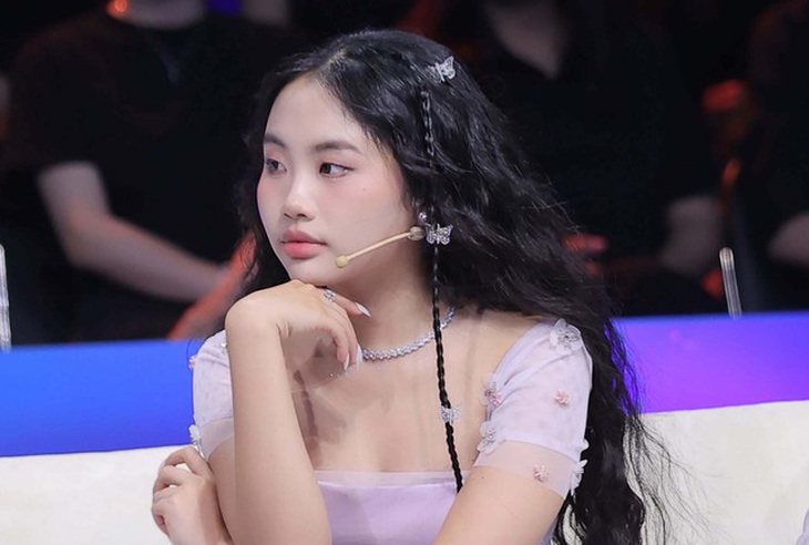 Phương Mỹ Chi gây "bão" khi làm cố vấn ở show hẹn hò