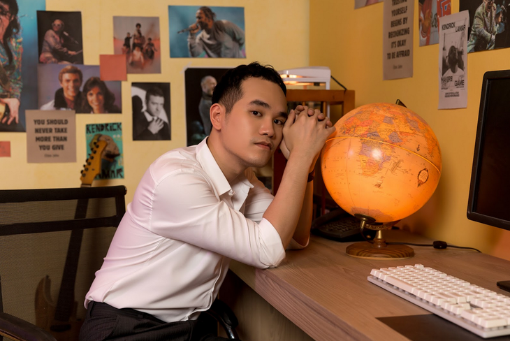 Khắc Hưng mong muốn truyền đi một tinh thần tích cực sau những suy tư trăn trở của tuổi trẻ trong MV mới 