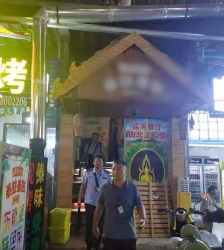 Nhà hàng với chiêu phục vụ "18+" đã phải đóng cửa&nbsp;