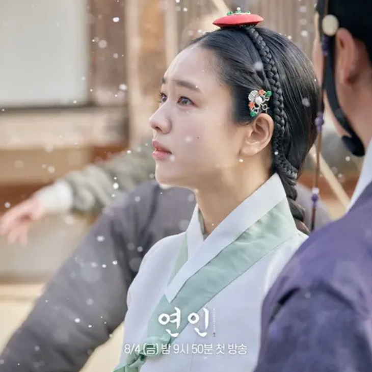 Ahn Eun Jin liên tục góp mặt trong các bộ phim đình đám những năm gần đây