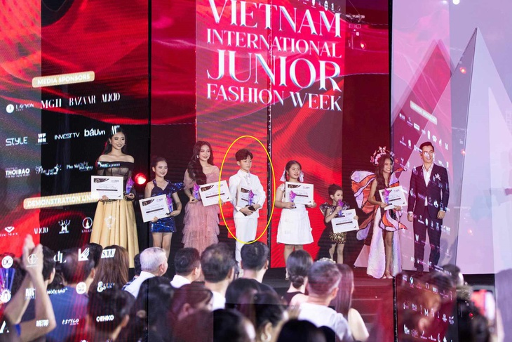 Phong Thiên nhận giải Star Kid International 2023