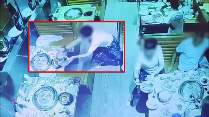 Hành động kỳ lạ của người phụ nữ đã bị camera "bắt thóp".