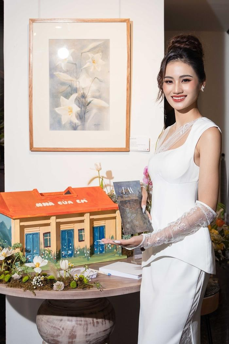 Ý Nhi xuất hiện trong sự kiện mới nhất