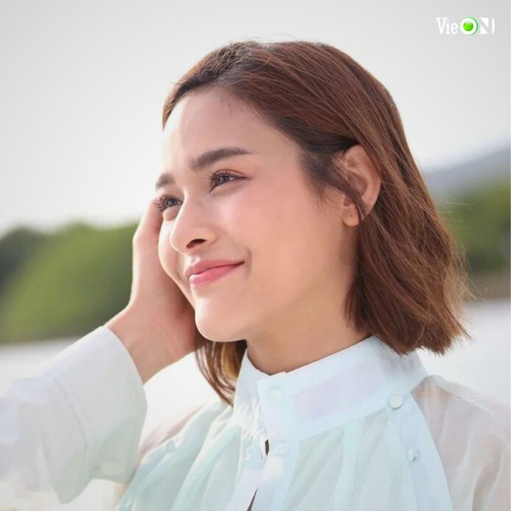 Kỳ tích tình yêu là bộ phim đánh dấu sự trở lại của Pooklook Fonthip sau Hôn nhân chớp nhoáng khá nổi trong cộng đồng phim Thái.