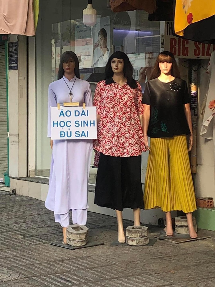 "Em muốn áo dài sai gì? Sai sót? Sai lầm hay sai có chút xíu à?".