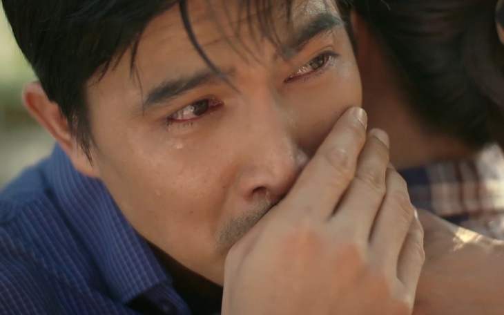 Diễn viên Quang Sự vạ lây khi khán giả "ném đá" anh Công "tệ bạc"